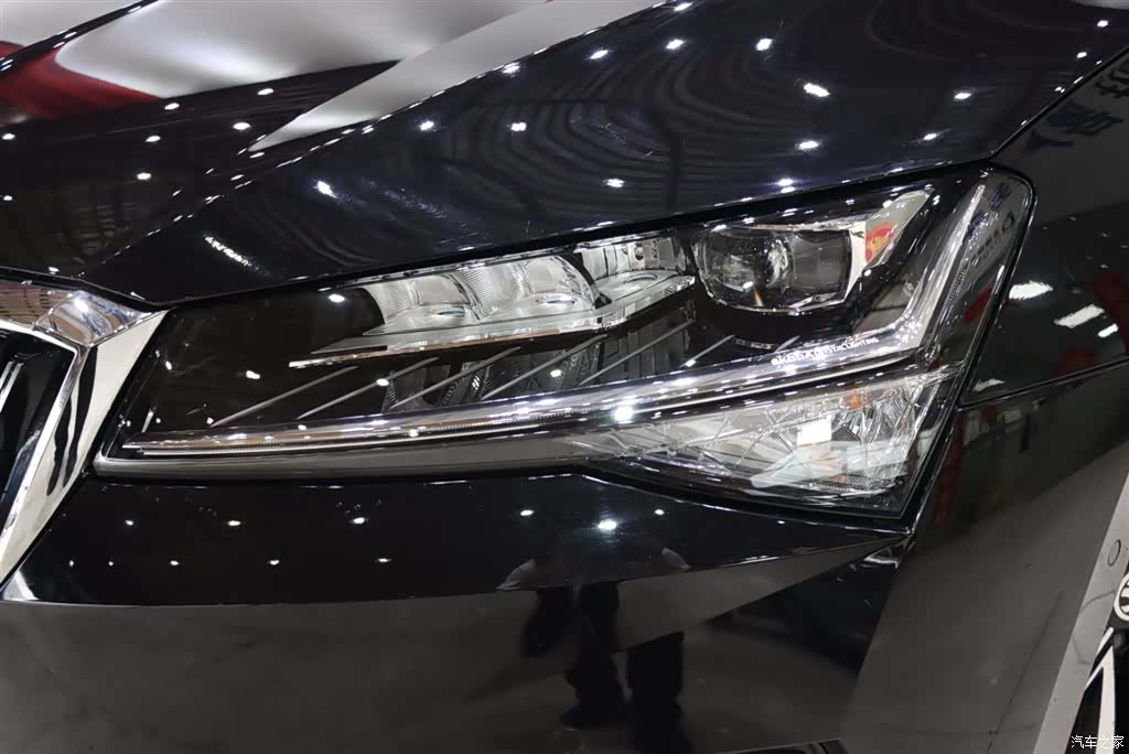 Skoda Superb, 2024 7