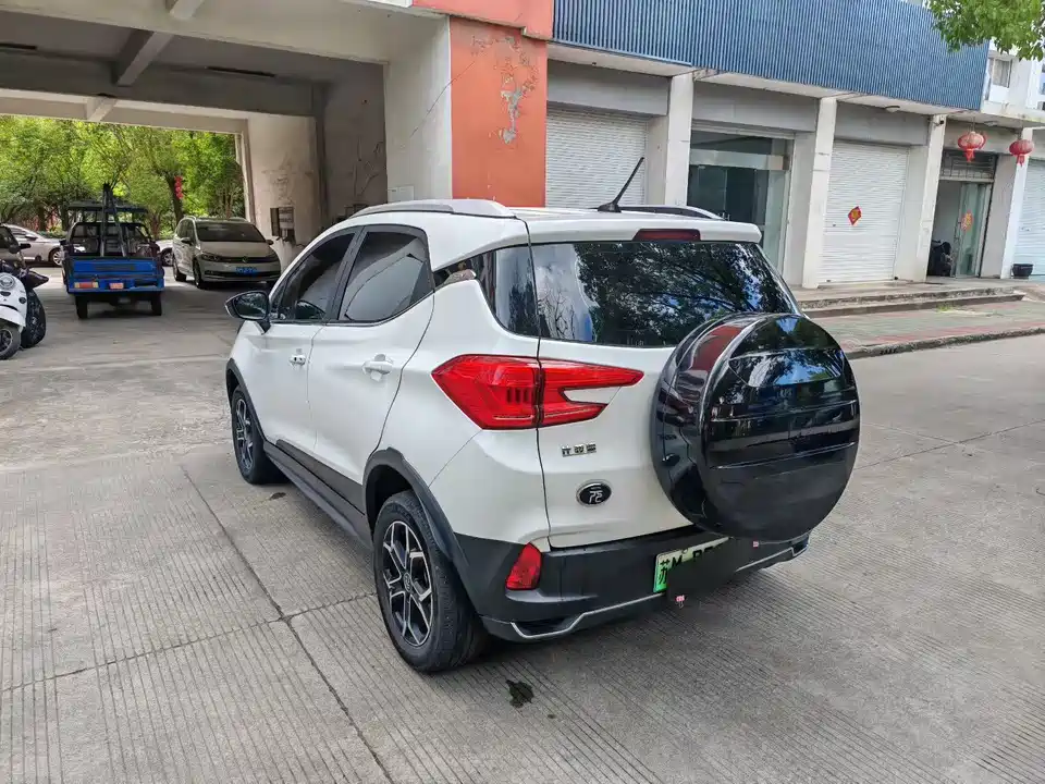 BYD Yuan Pro BYD Yuan Pro