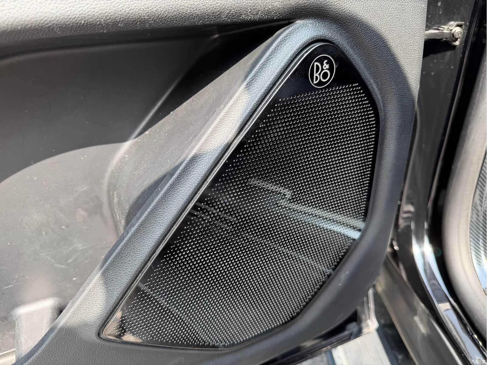 Ford Explorer, 2023 18