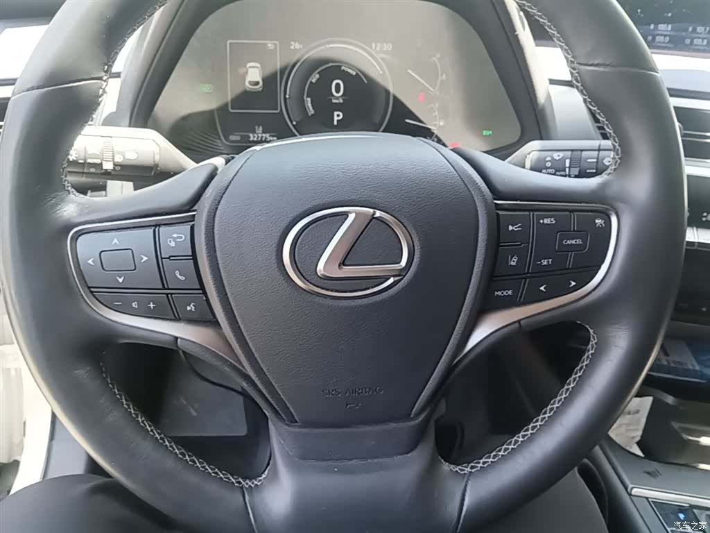 Lexus UX, 2020 11