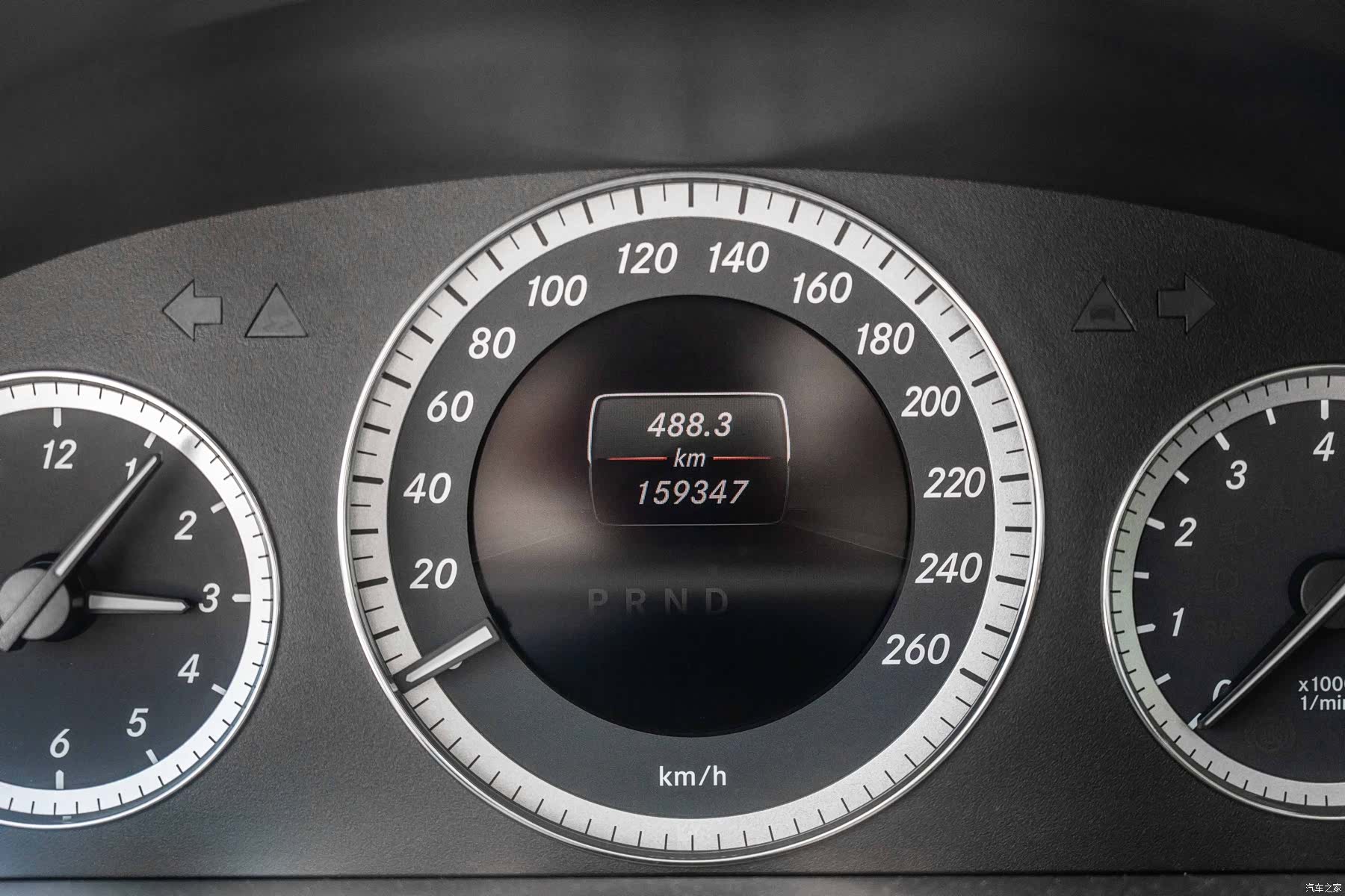 Mercedes-Benz E-Class, 2013 10