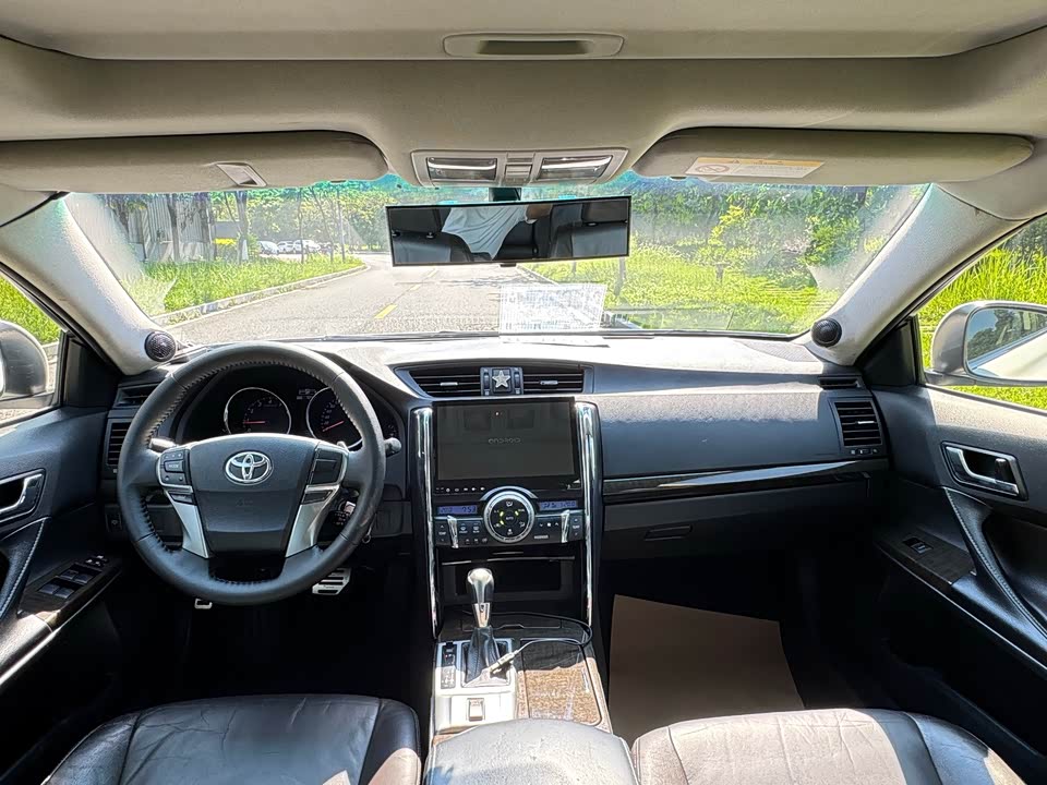 Toyota Reiz Toyota Reiz