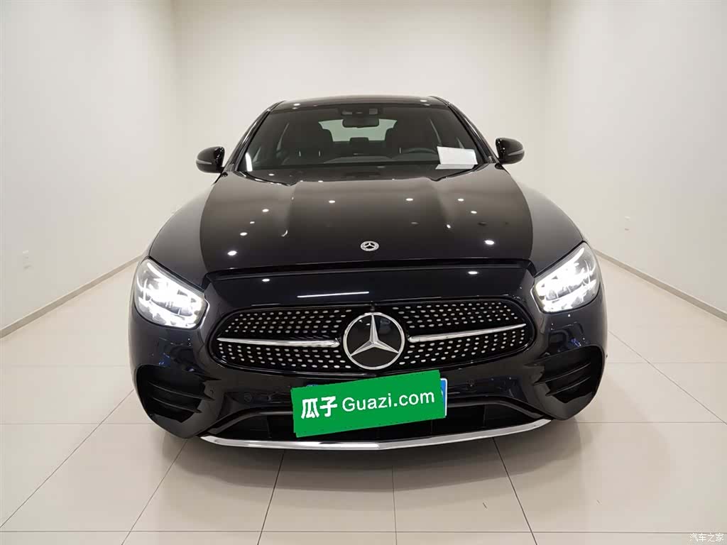 Mercedes-Benz E-Class, 2023 3