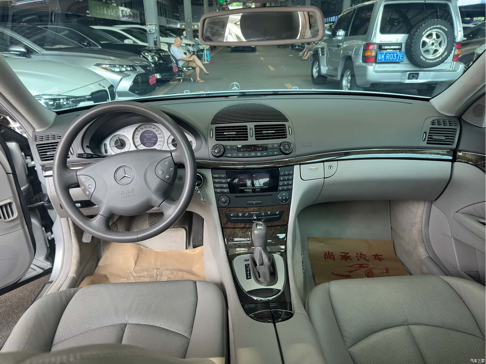 Mercedes-Benz E-Class, 2005 12