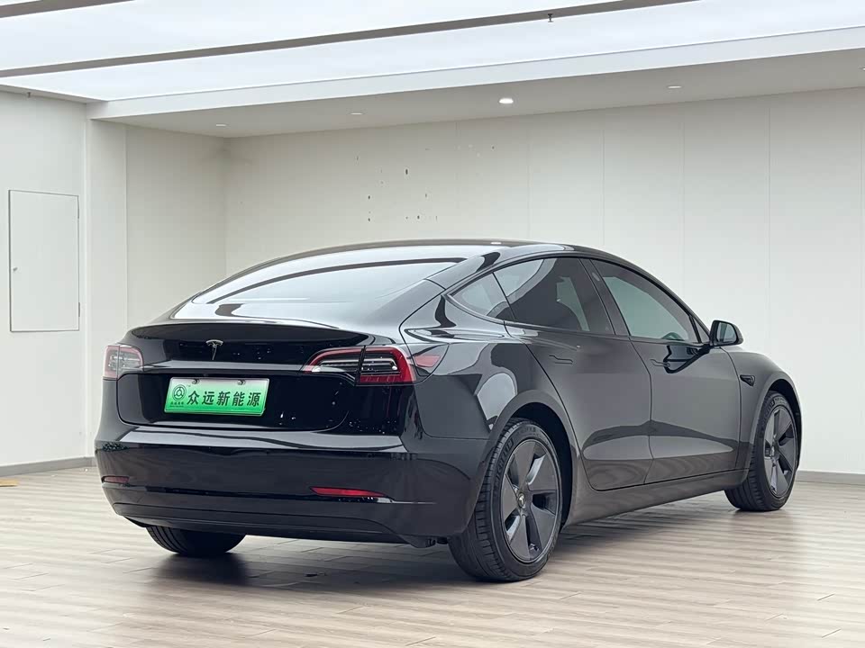 Tesla Model 3 Tesla Model 3