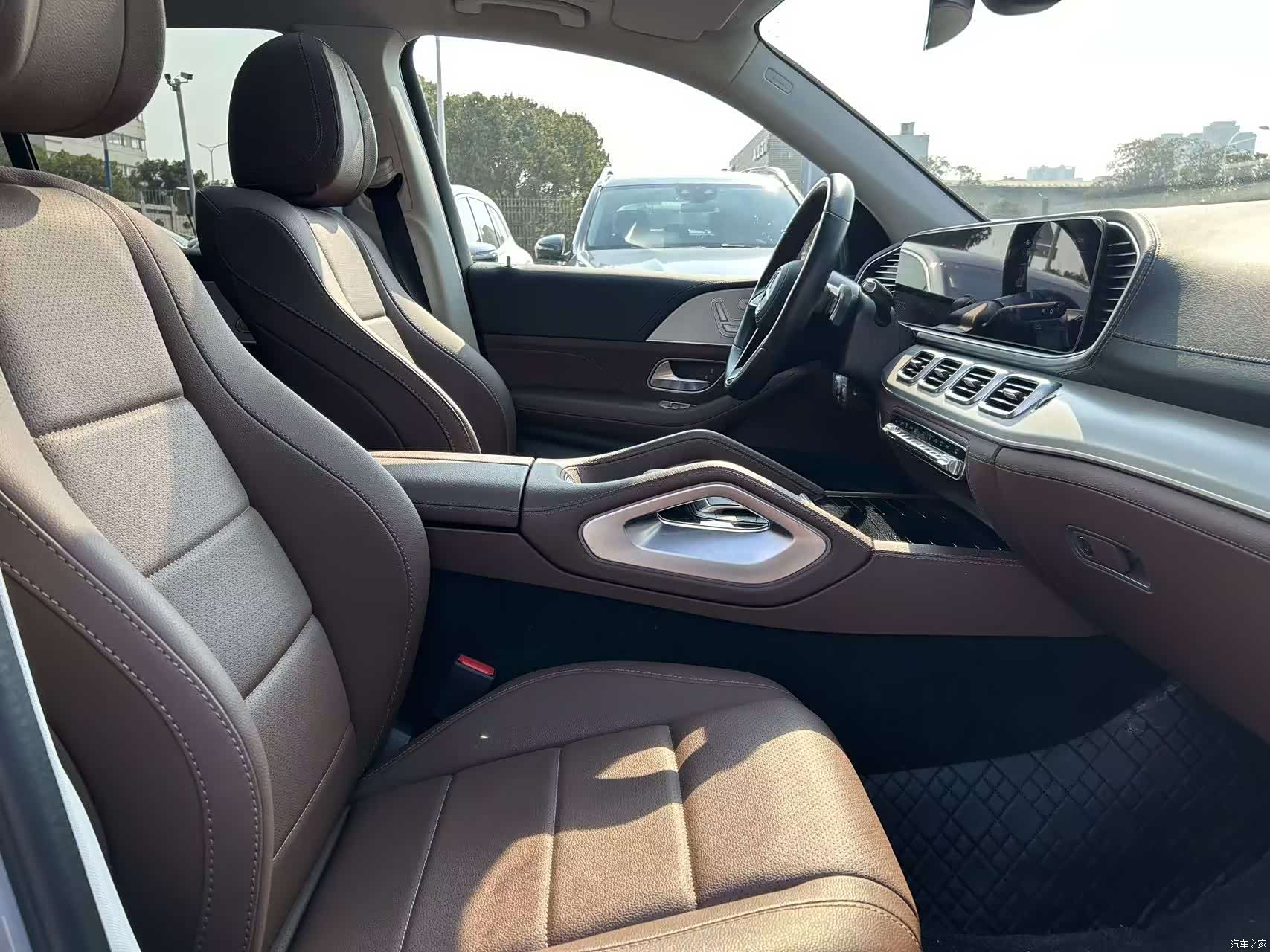 Mercedes-Benz GLE, 2024 14