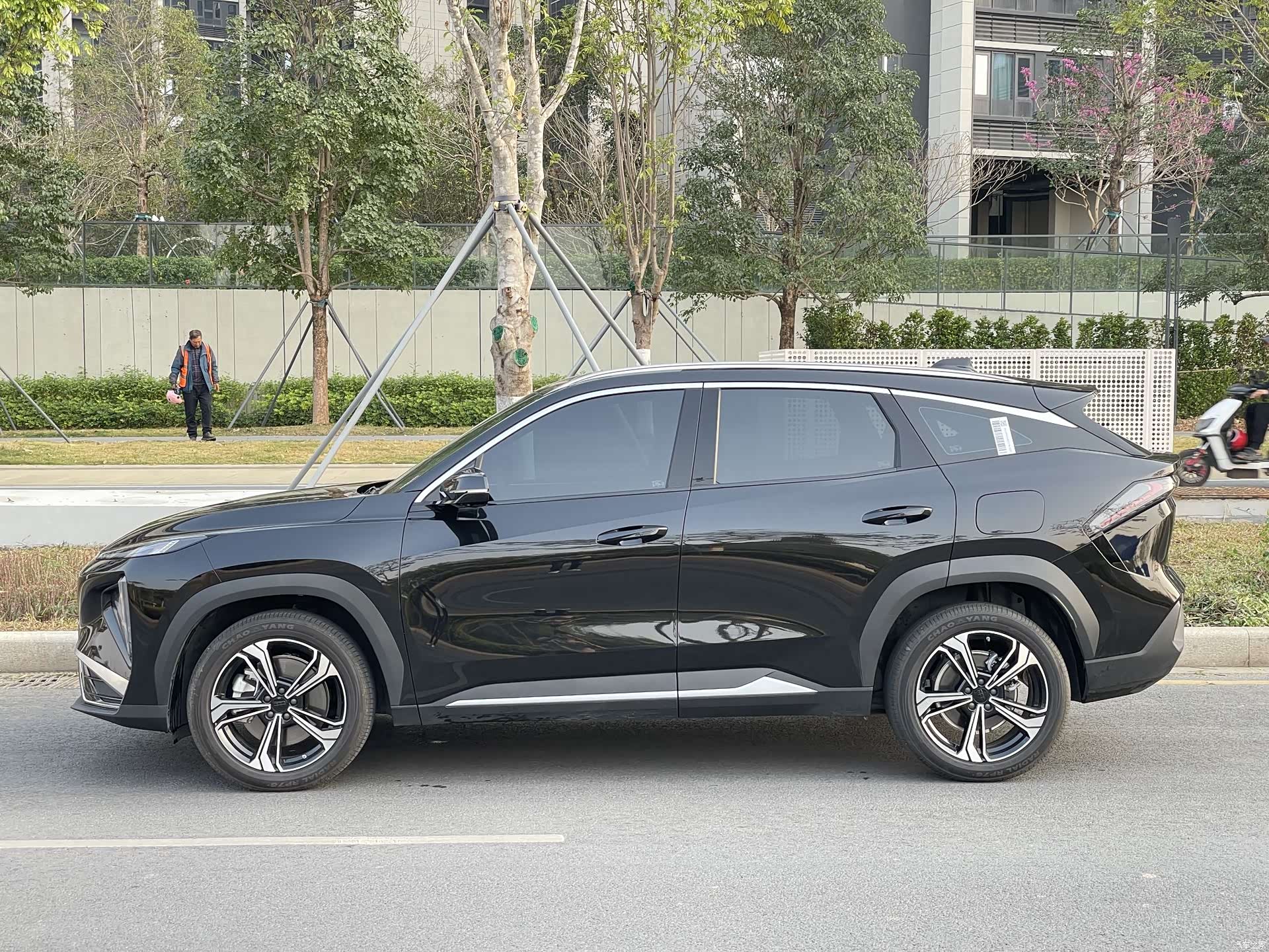 Geely Galaxy L7, 2025 35