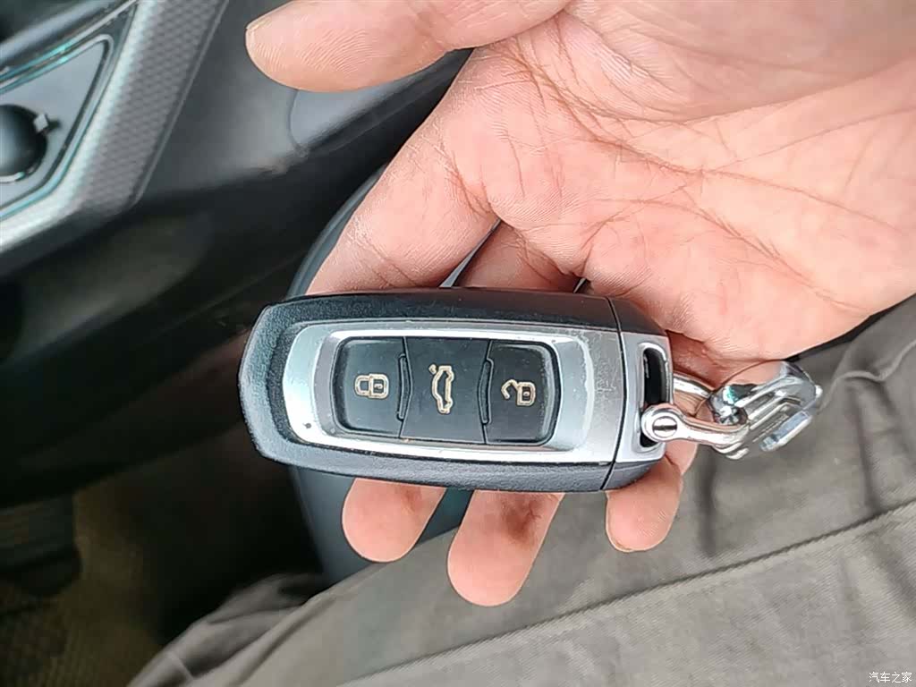 Geely Emgrand, 2016 9