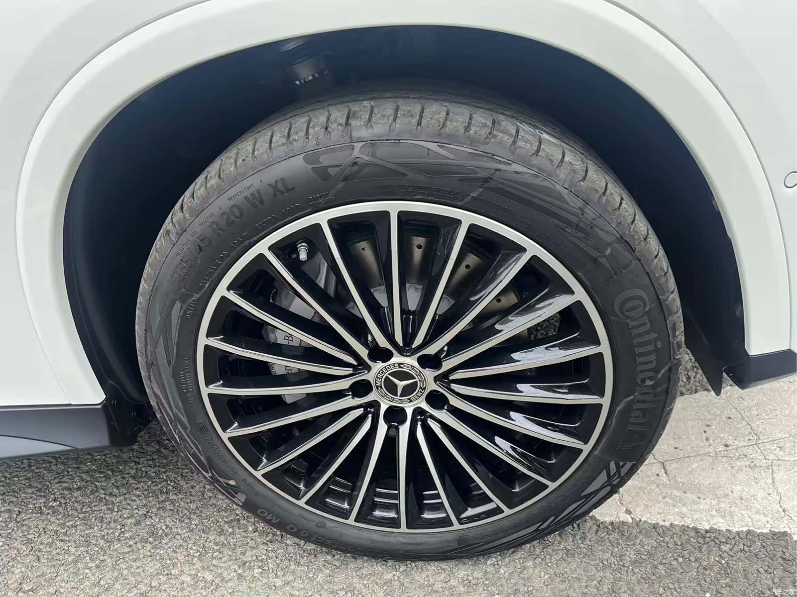 Mercedes-Benz GLC, 1900 4