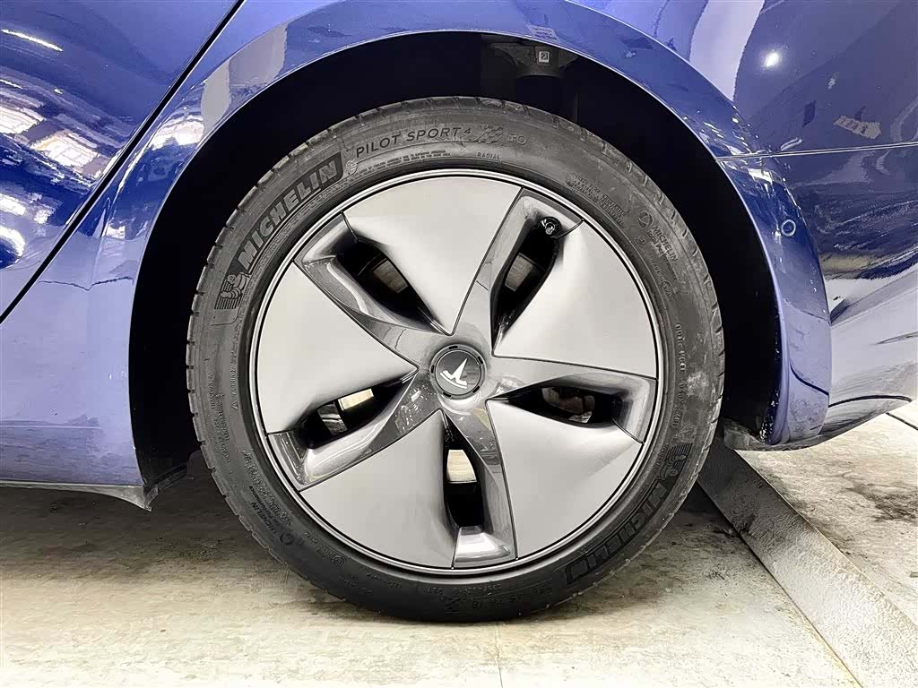 Model 3, 2020 6