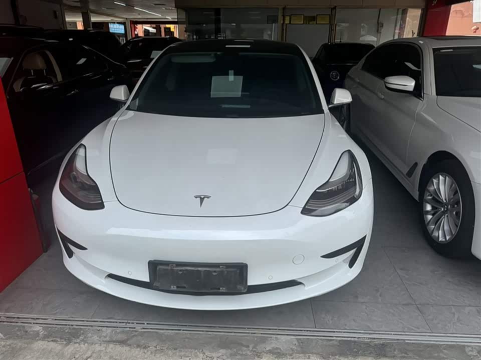 Tesla Model 3 Tesla Model 3
