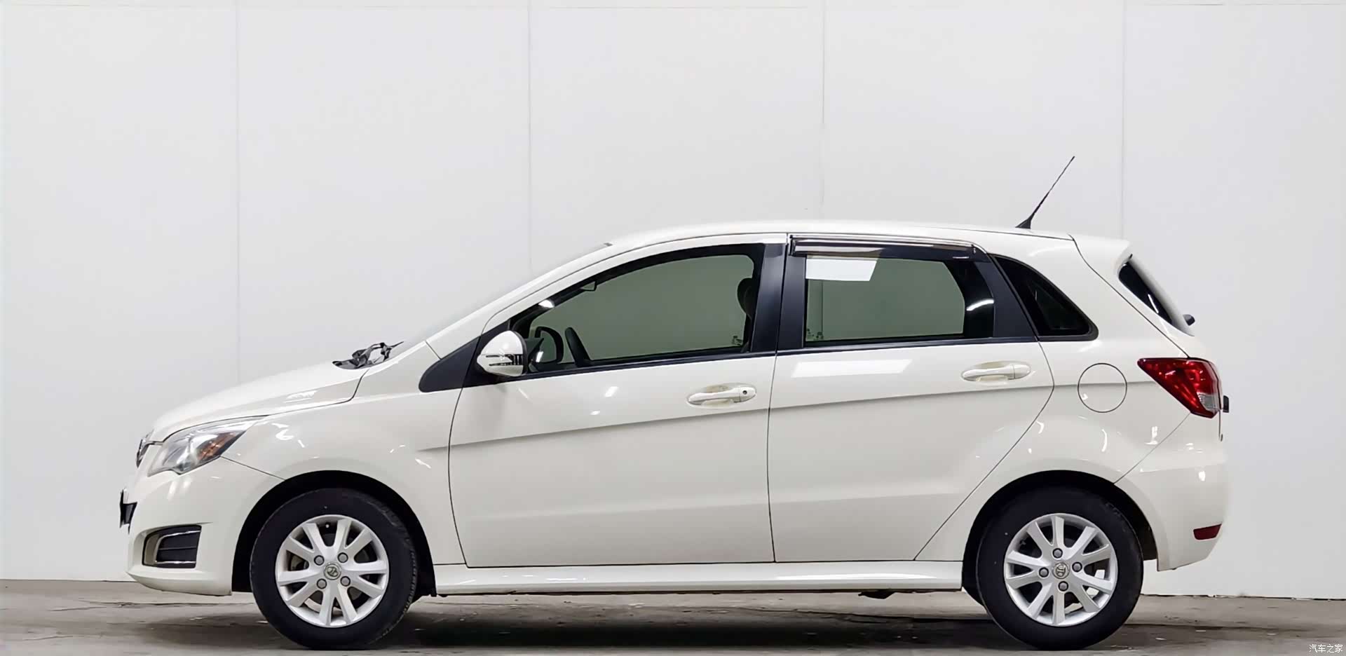 BAIC E Series, 2015 7