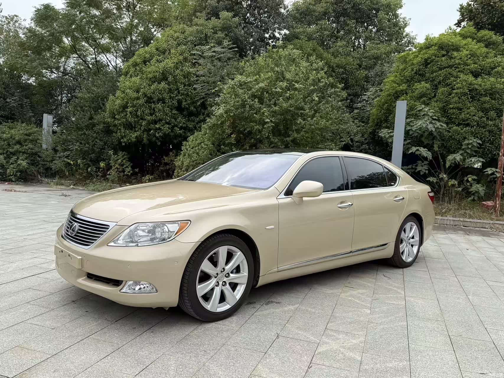 Lexus LS, 2007 1