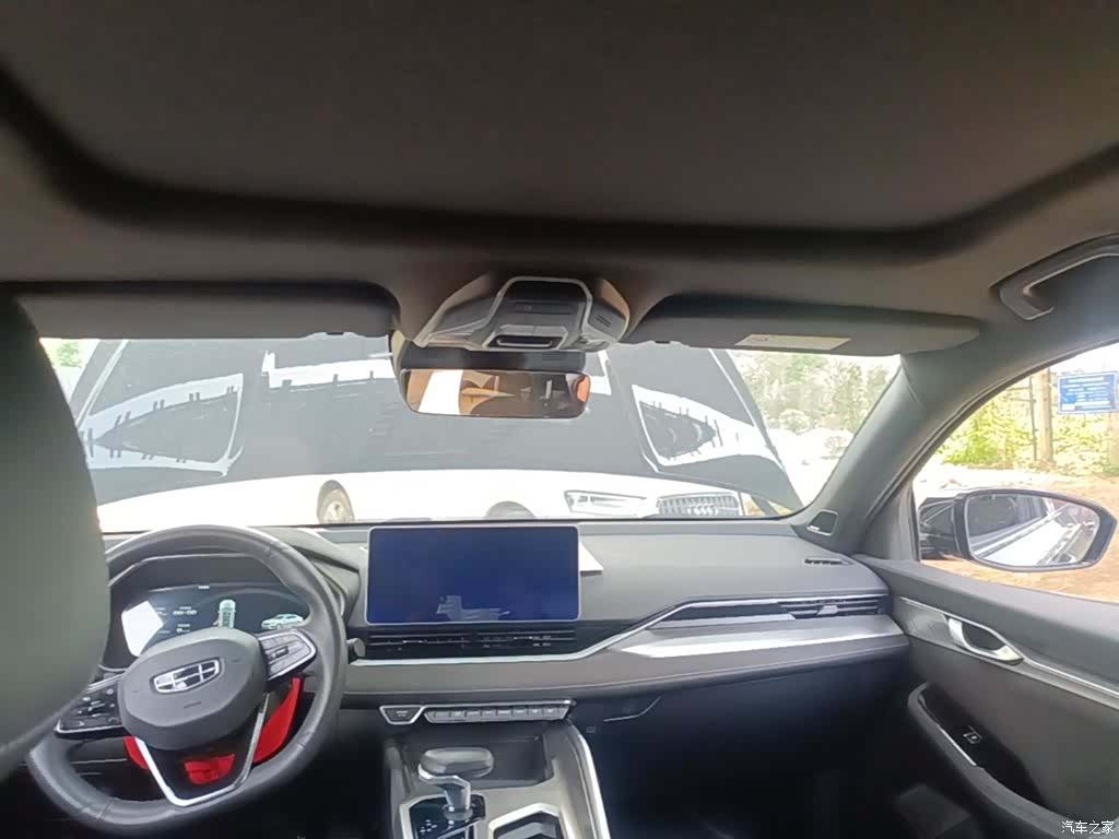 Geely Preface, 2024 18
