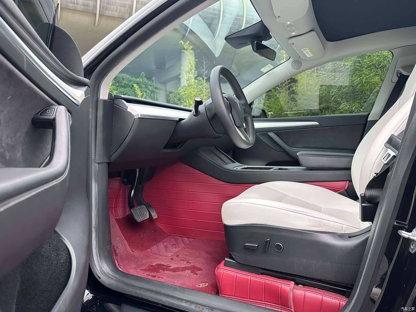 Tesla Model Y, 2022 13