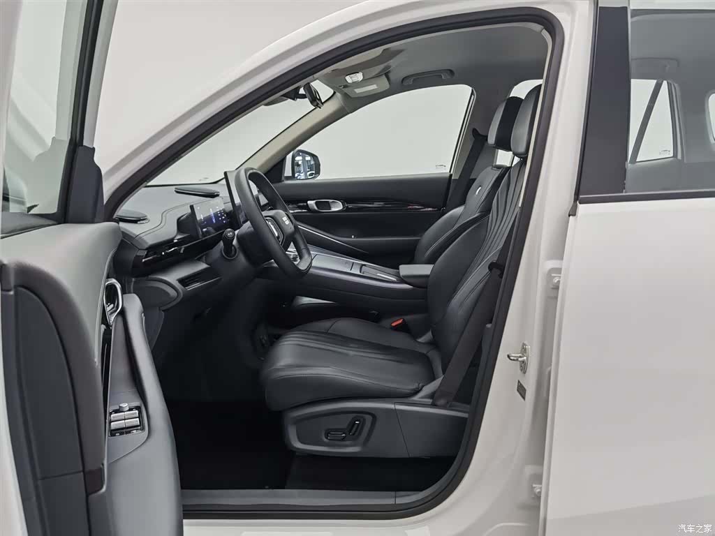 Geely Galaxy E5, 2025 10