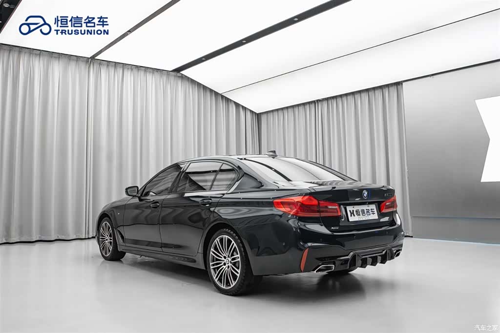 BMW 5 Series, 2019 11
