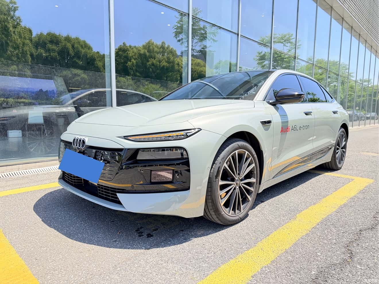 Audi e-tron, 2026 1