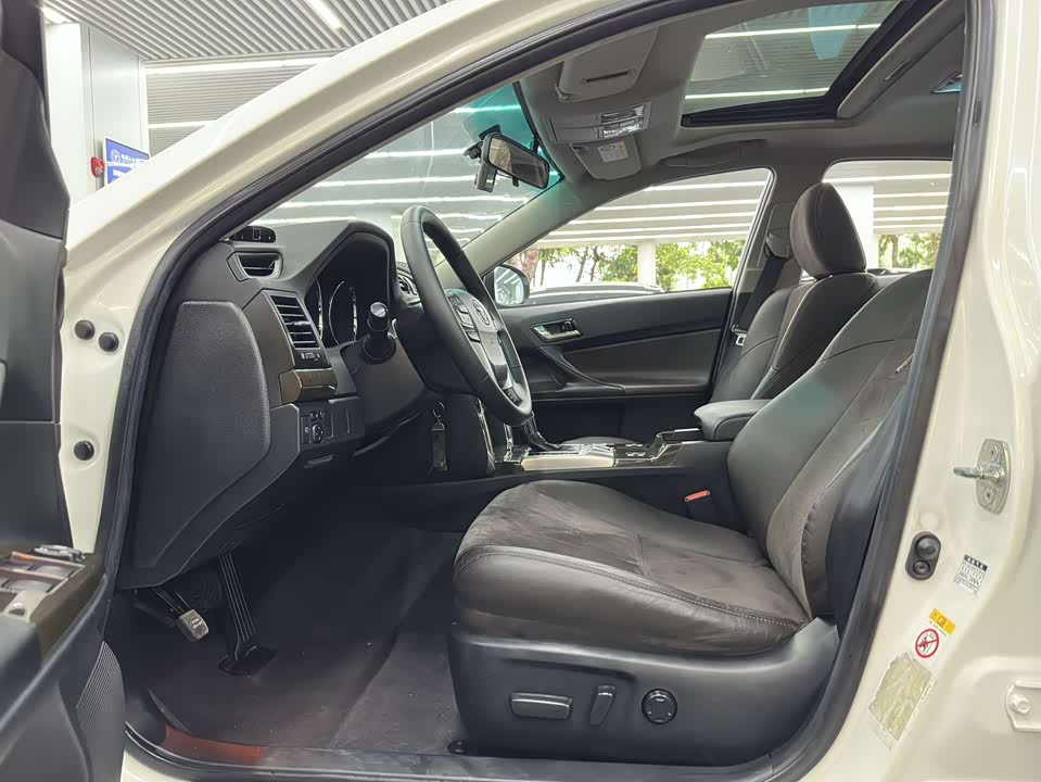 Toyota Reiz Toyota Reiz