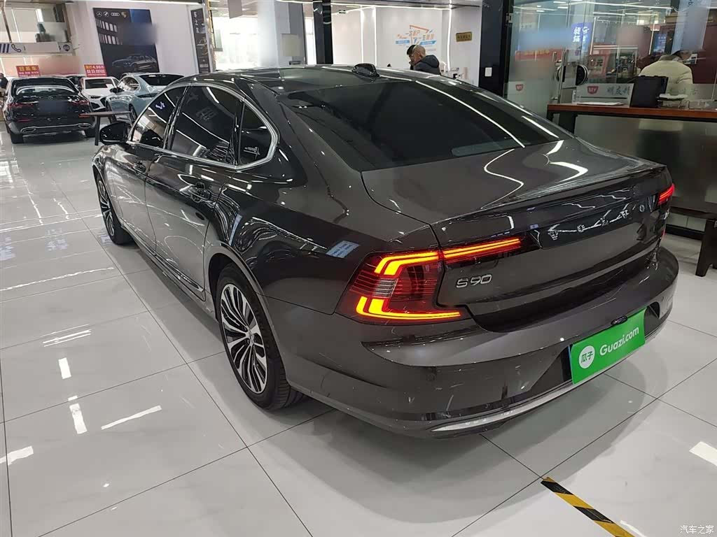 Volvo S90, 2025 все фото