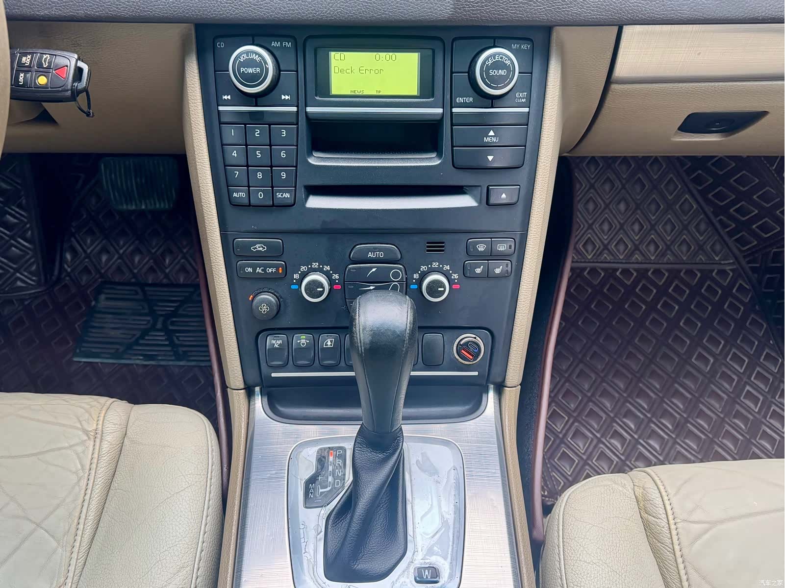 Volvo XC90, 2011 11