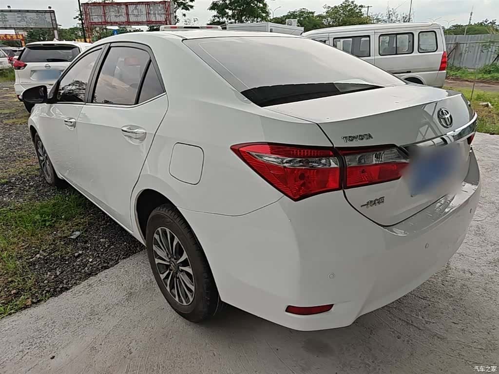 Toyota Corolla, 2018 все фото