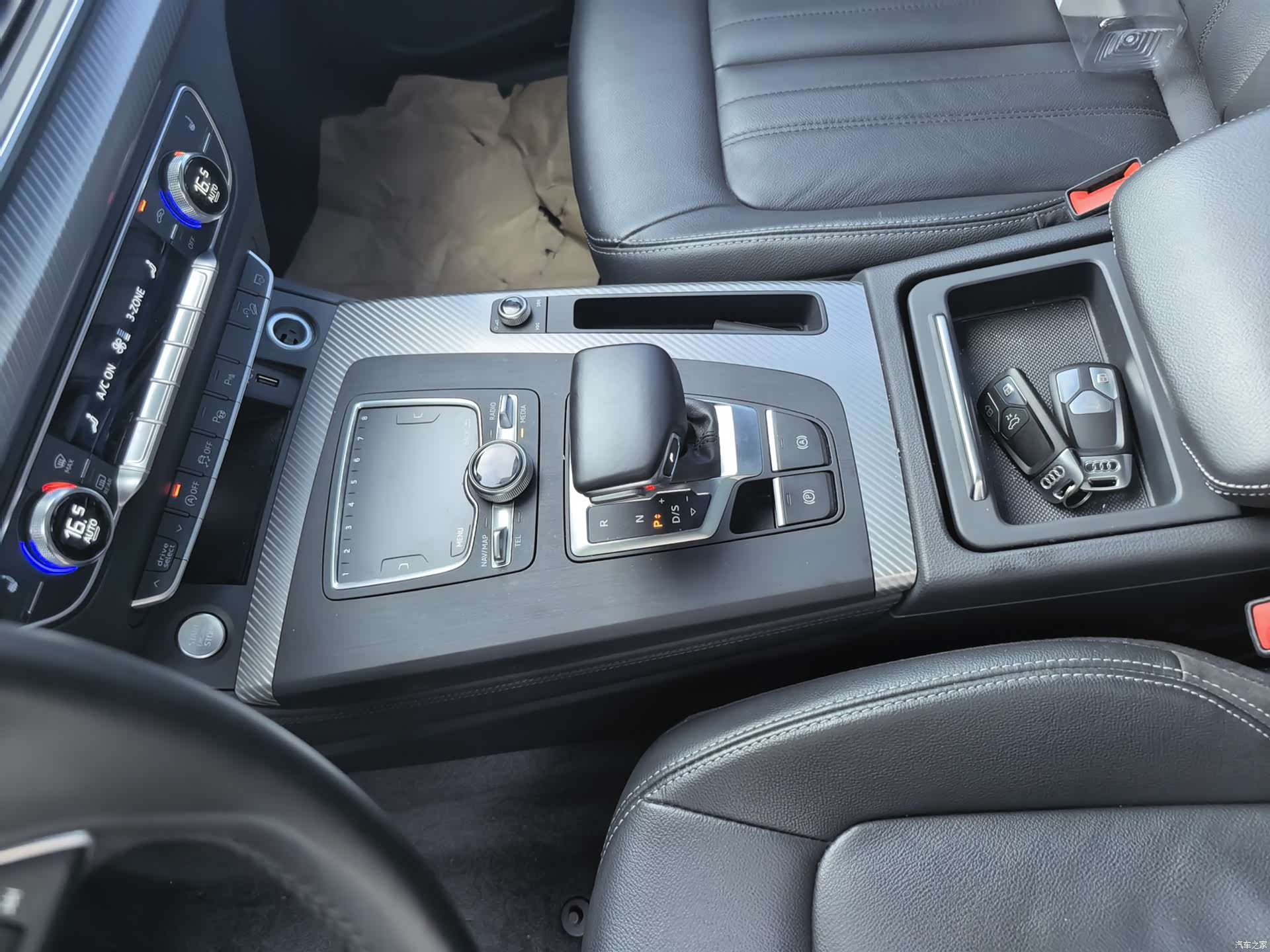 Audi Q5L, 2021 12