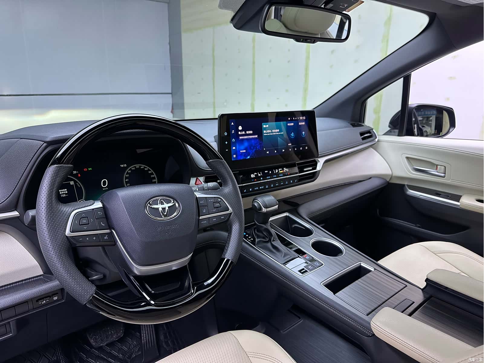 Toyota Sienna, 2022 10