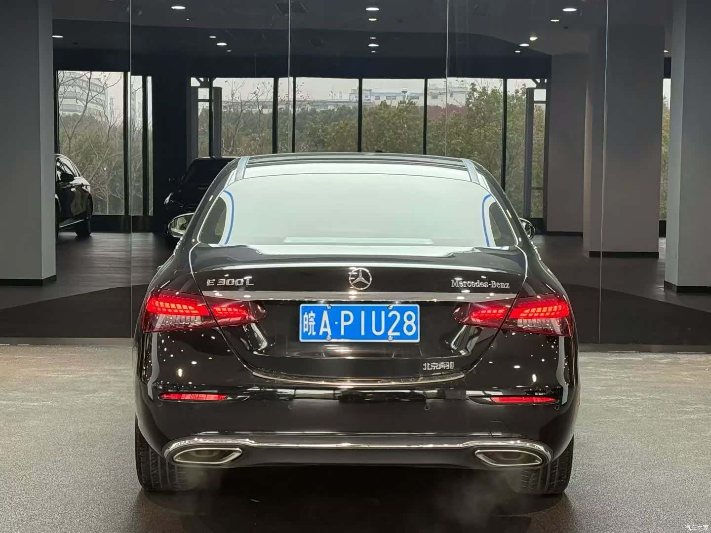 Mercedes-Benz E-Class, 2022 3