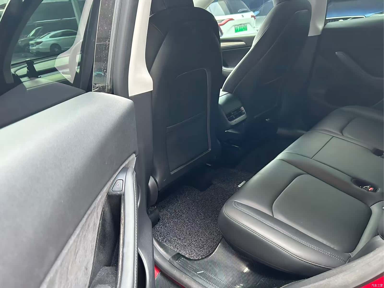 Tesla Model Y, 2021 10