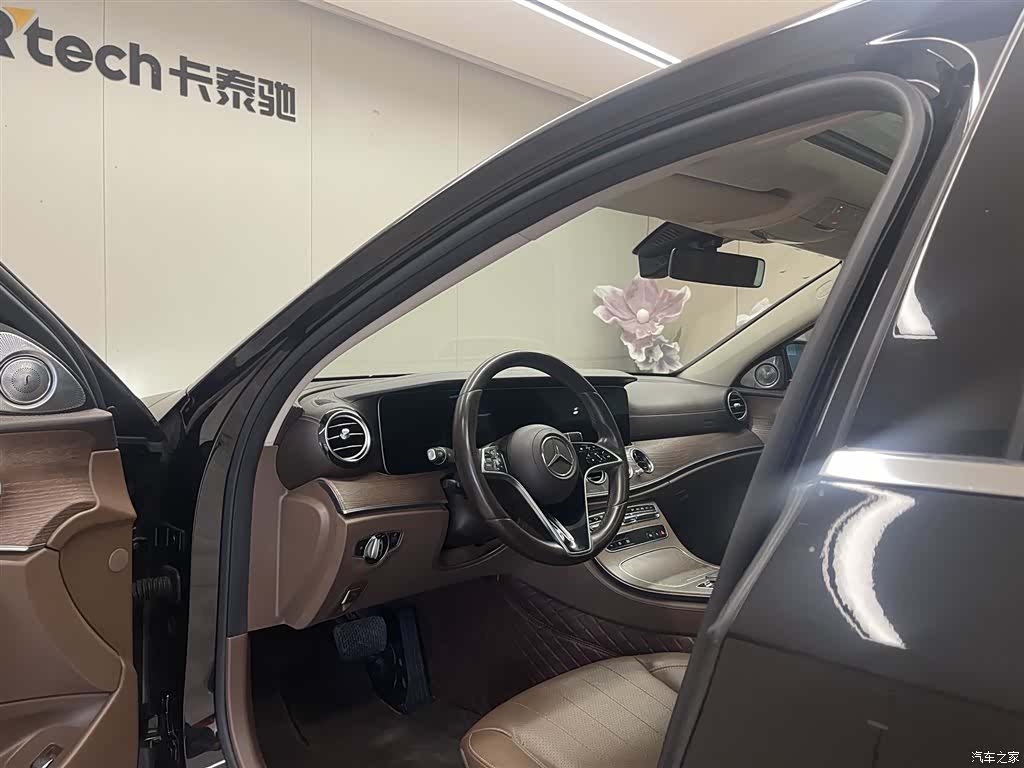 Mercedes-Benz E-Class, 2021 23