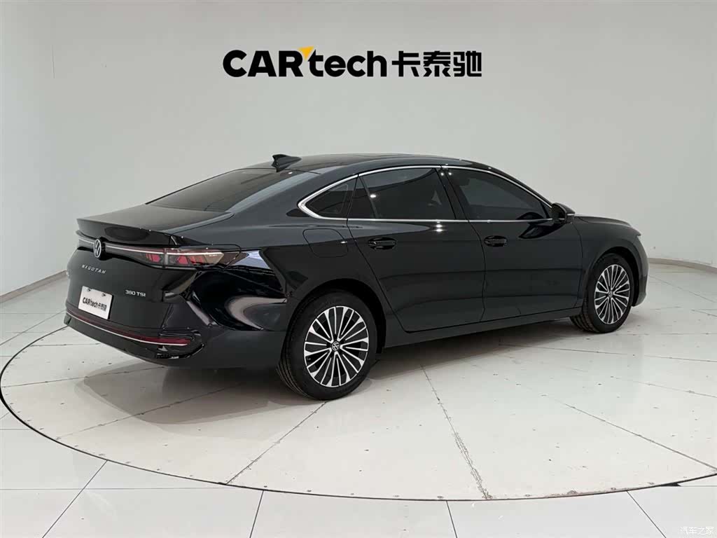 Volkswagen Magotan, 2025 11