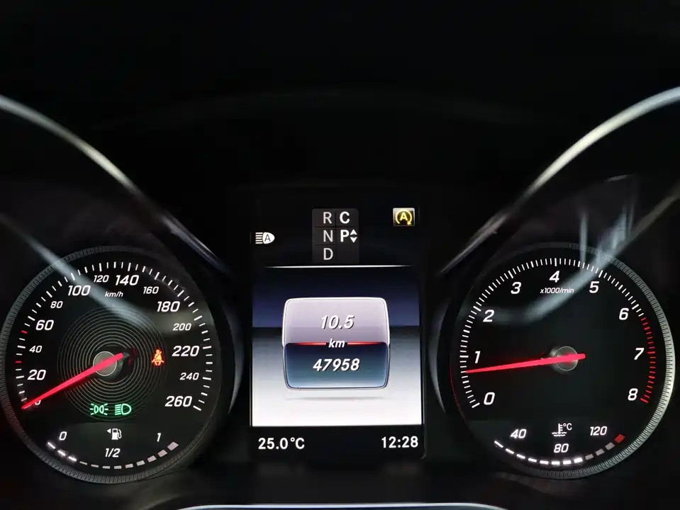 Mercedes-Benz V-class