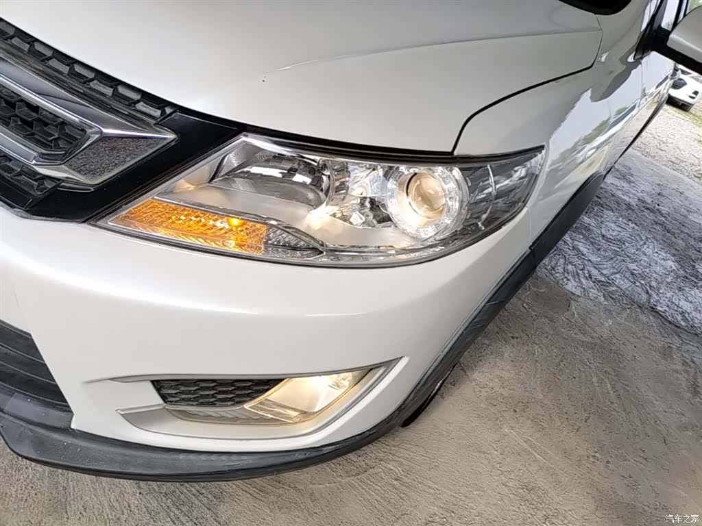 DongFeng AX3, 2016 18