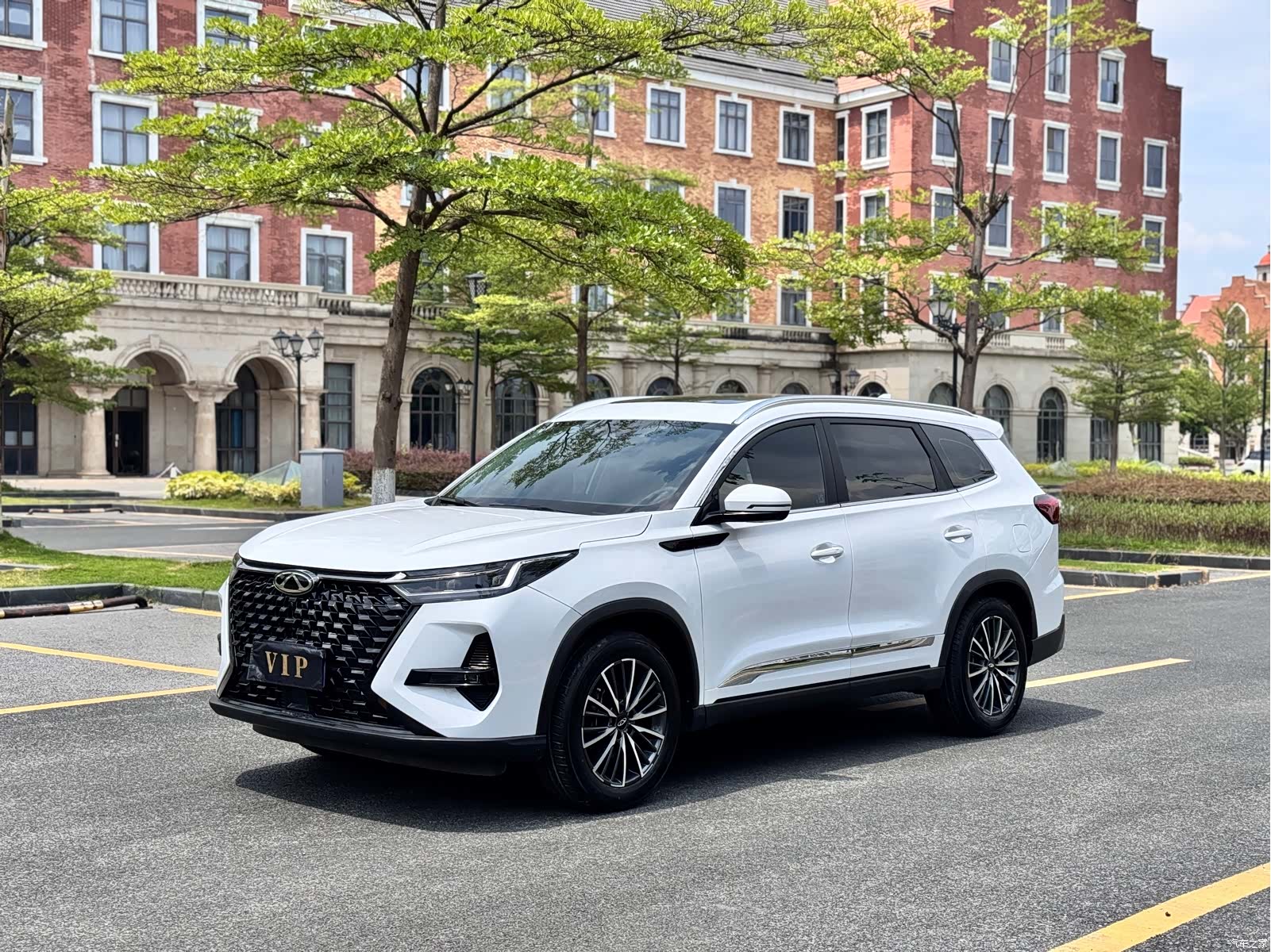Chery Tiggo 8