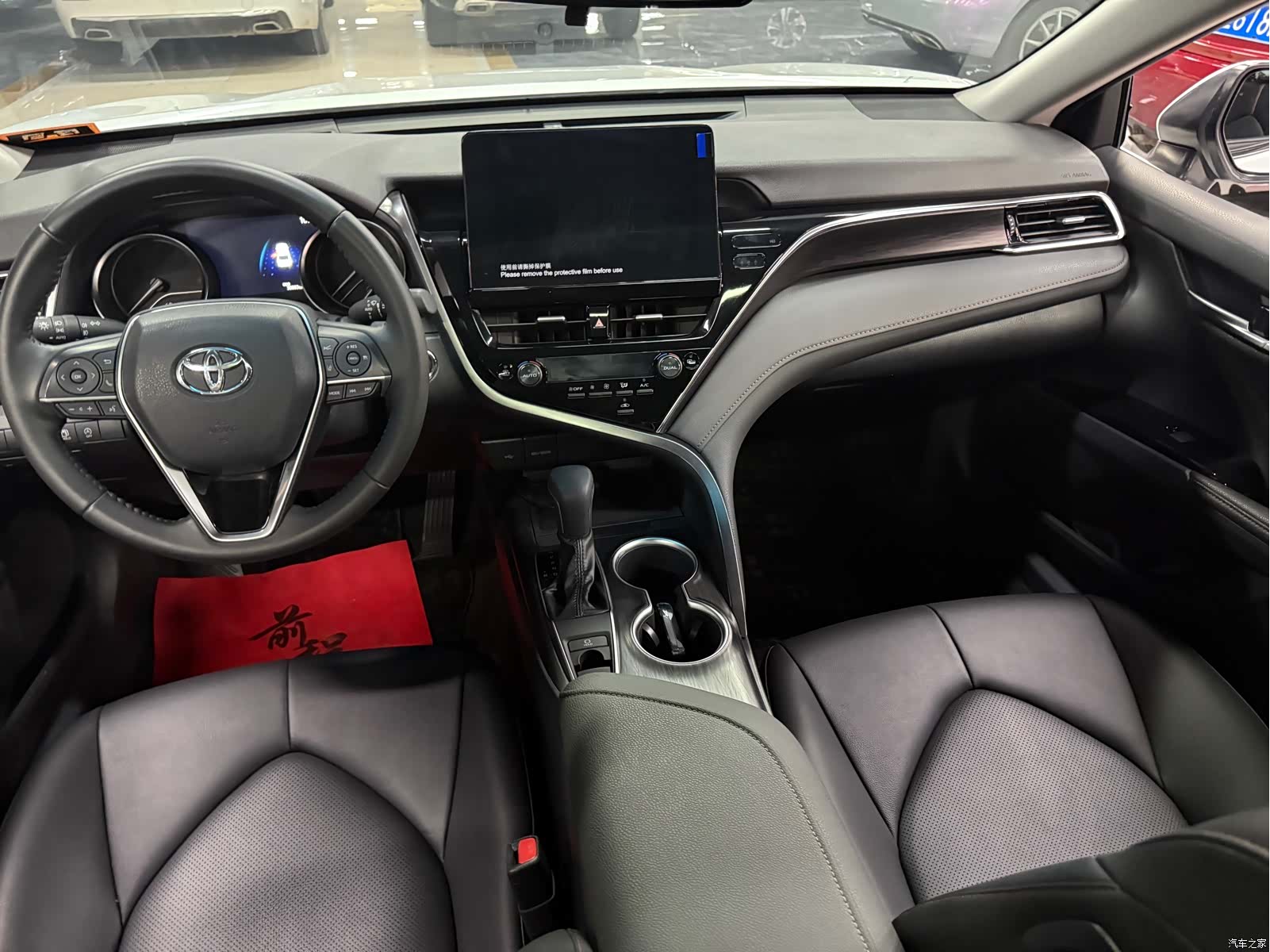 Toyota Camry, 2024 10