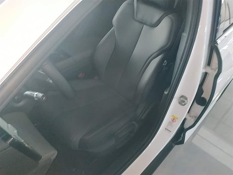 BYD Qin L BYD Qin L