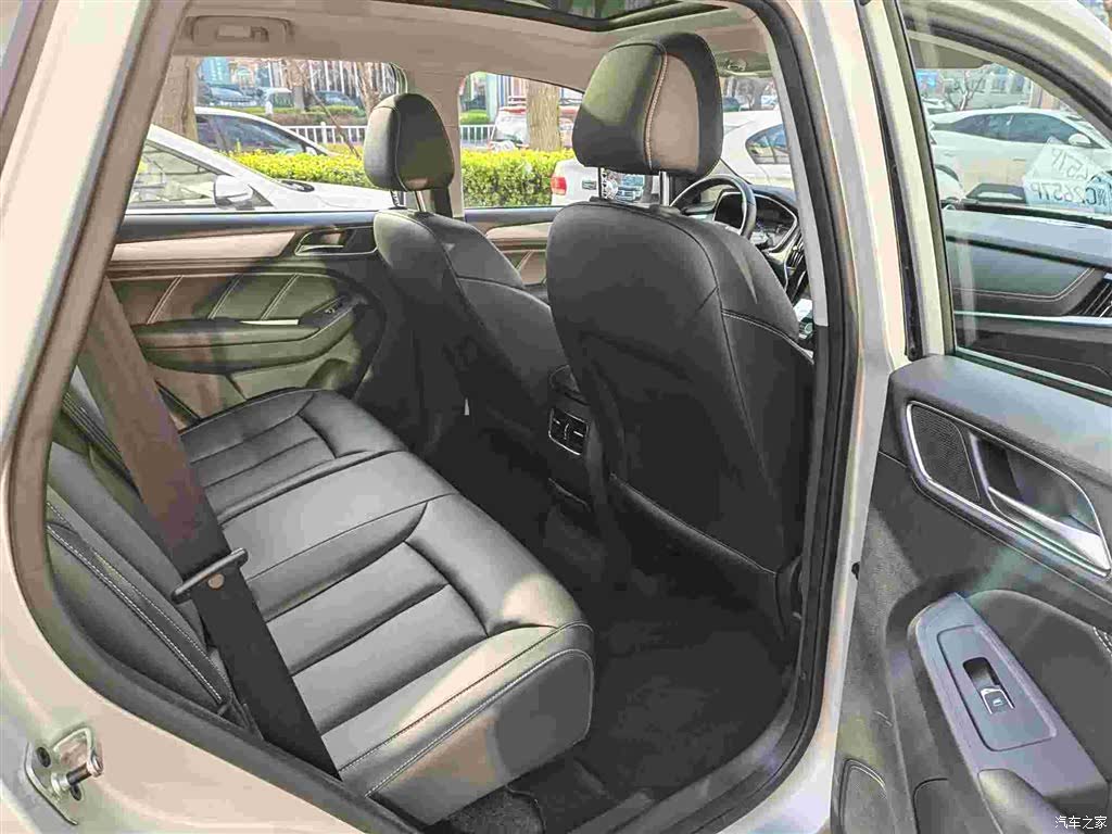Roewe RX5, 2021 13