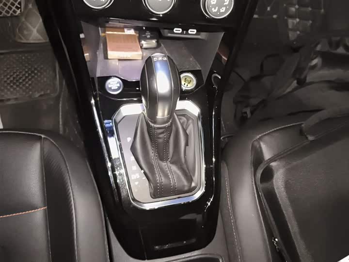 Volkswagen T Roc, 2022 года фото 11
