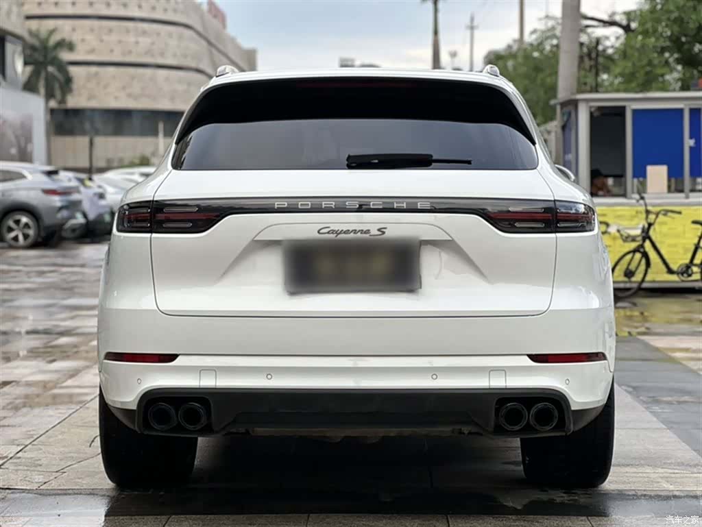 Porsche Cayenne, 2023 все фото