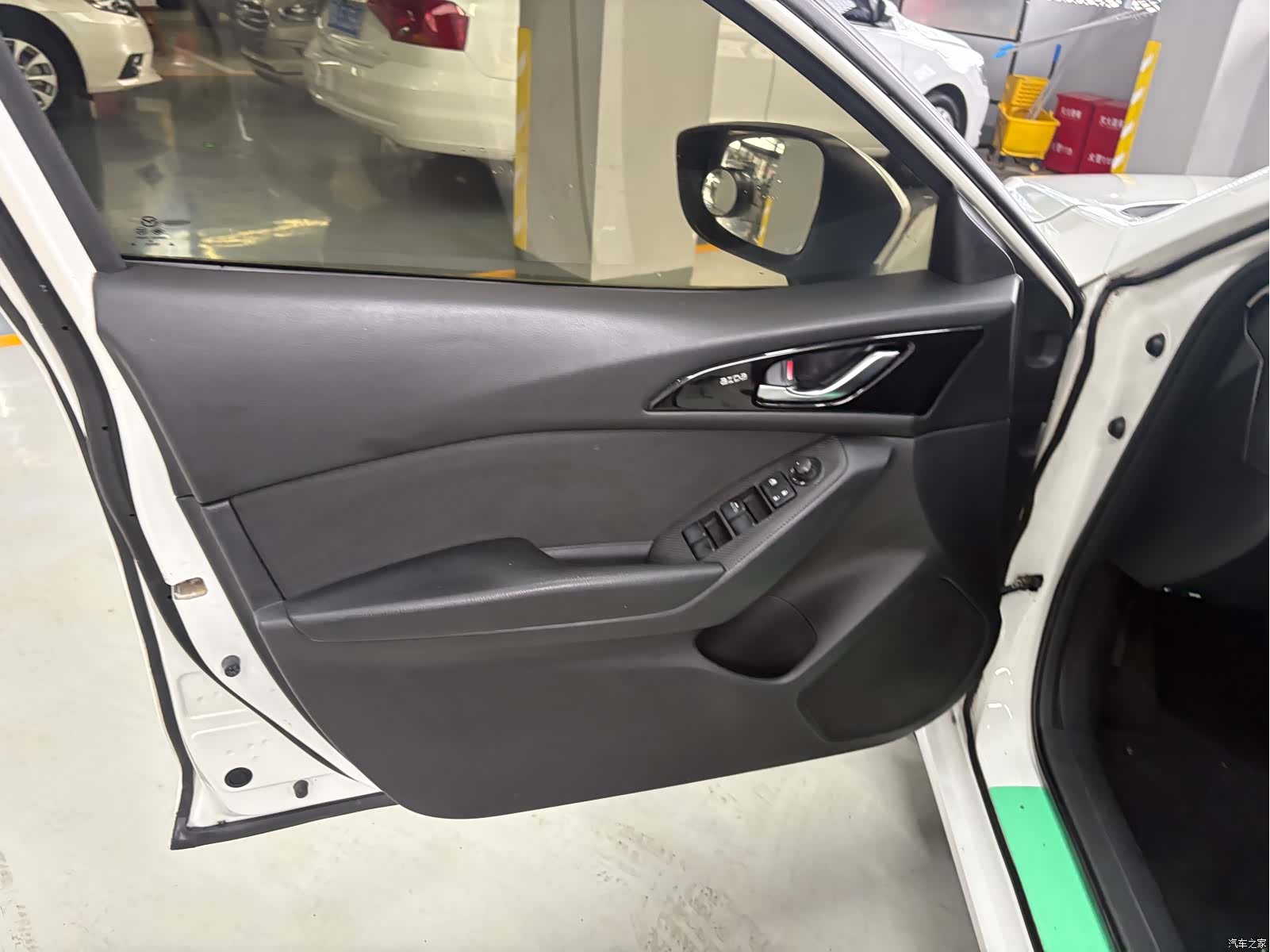 Mazda Mazda3, 2016 11