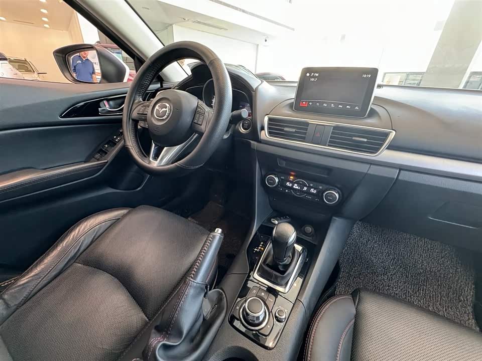 Mazda 3 Angkesaila