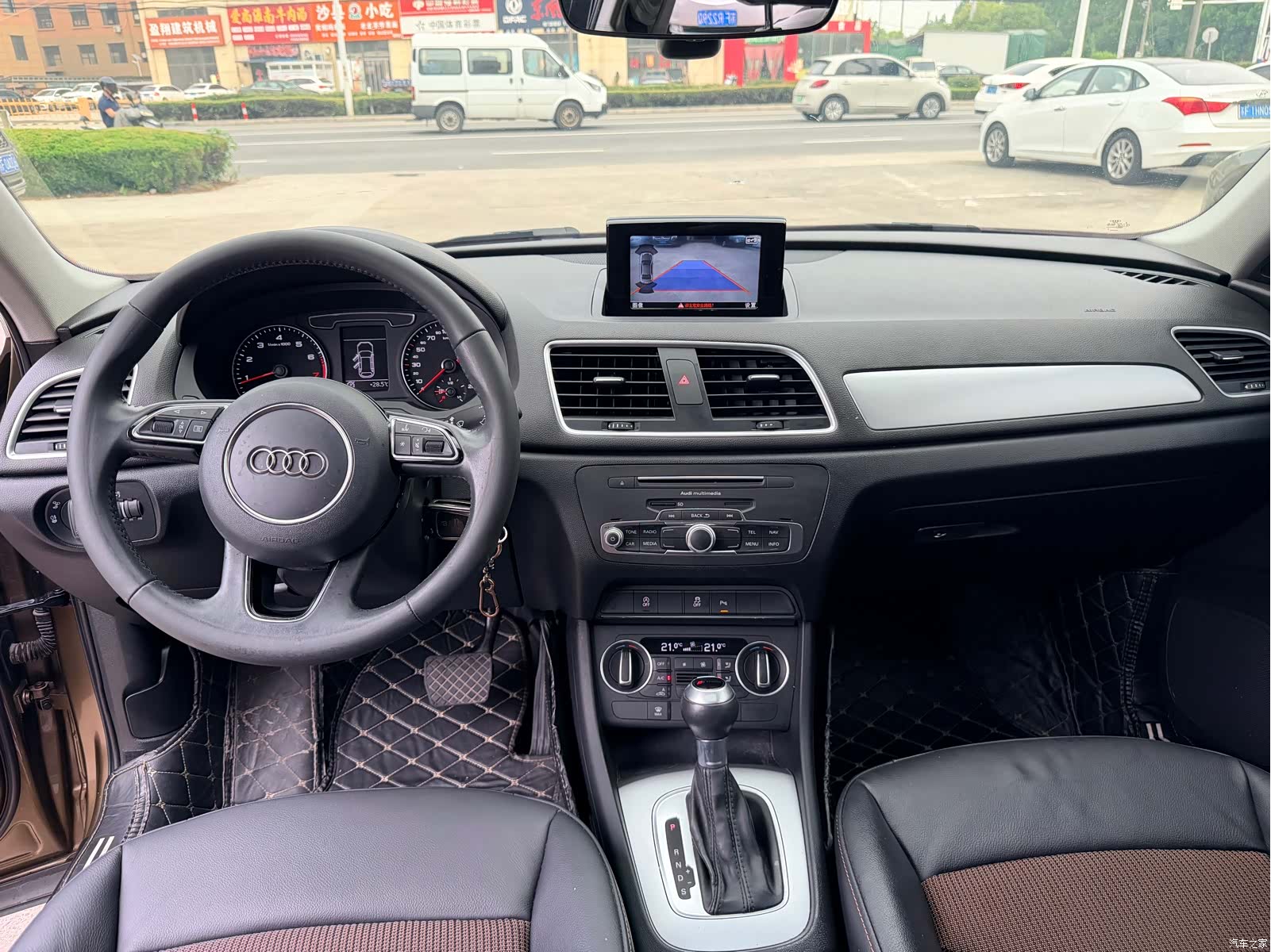 Audi Q3, 2019 11