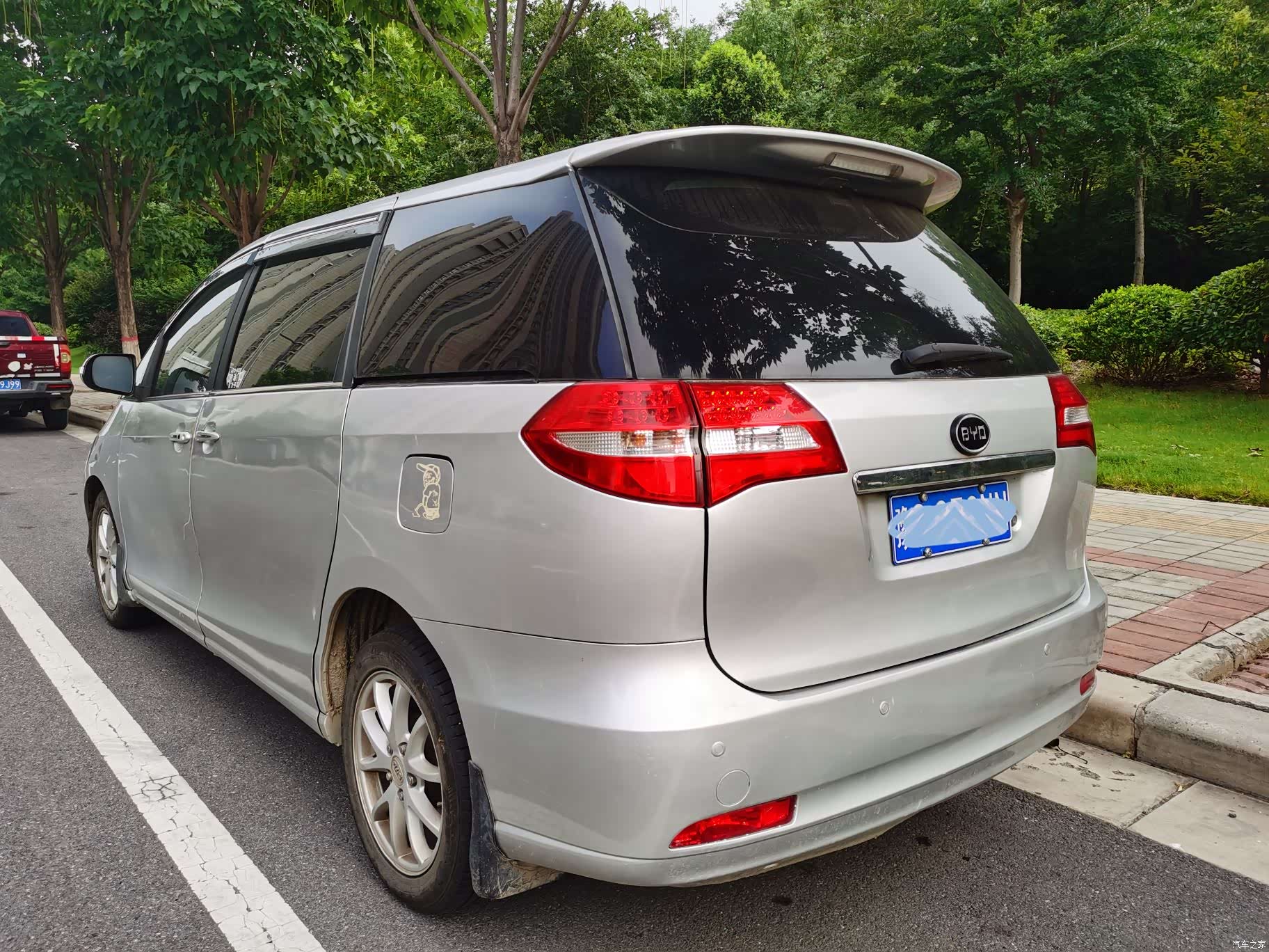 BYD M6, 2015 все фото