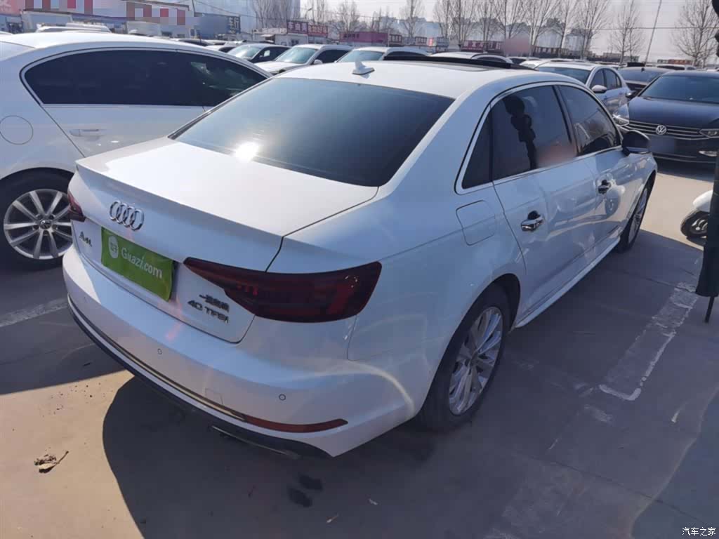 Audi A4L, 2019 все фото