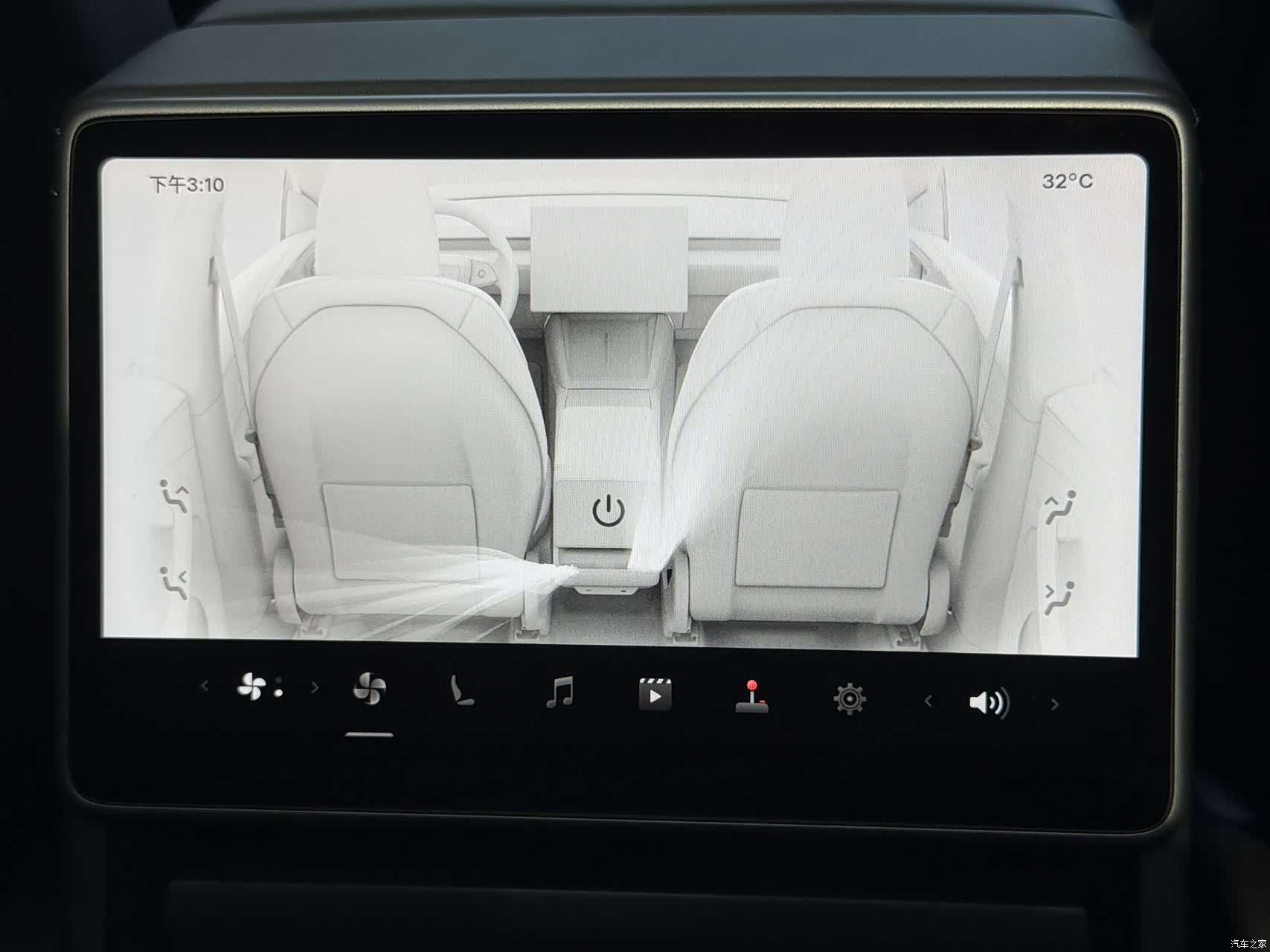 Tesla Model Y, 2026 16