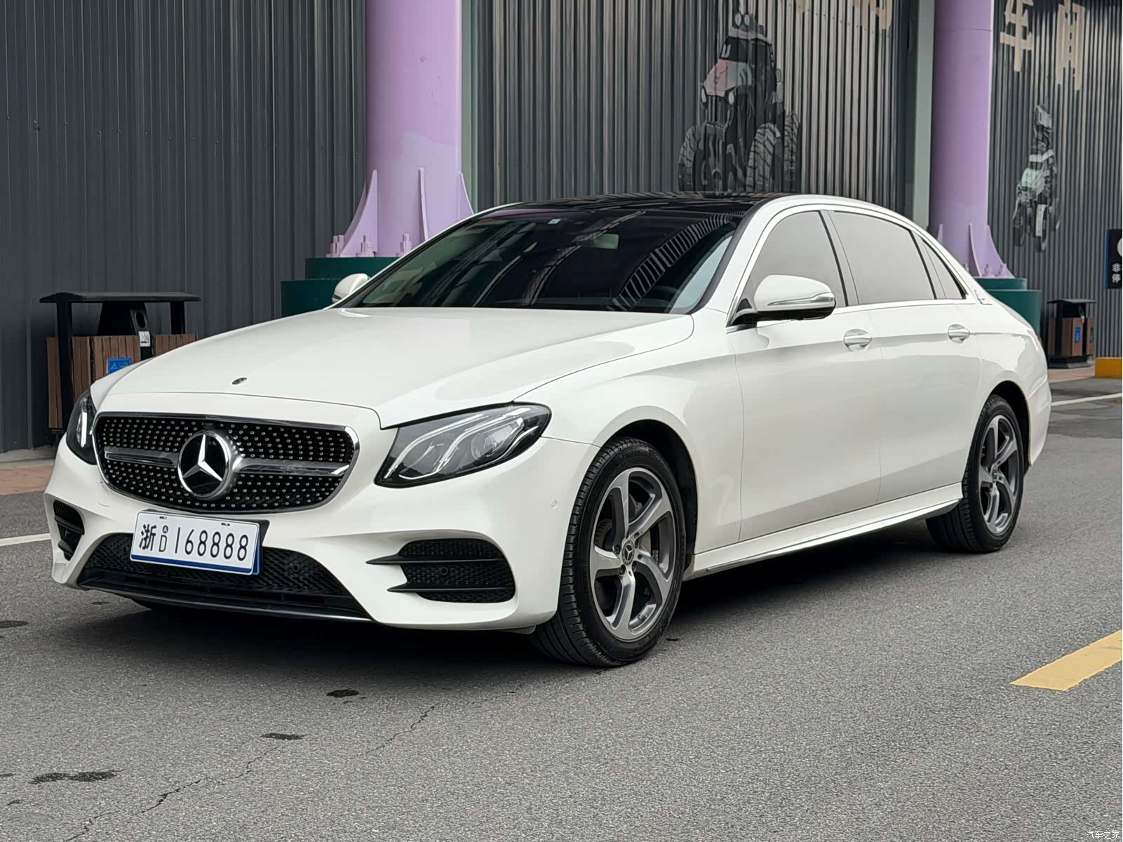 Mercedes-Benz E-Class, 2019 1