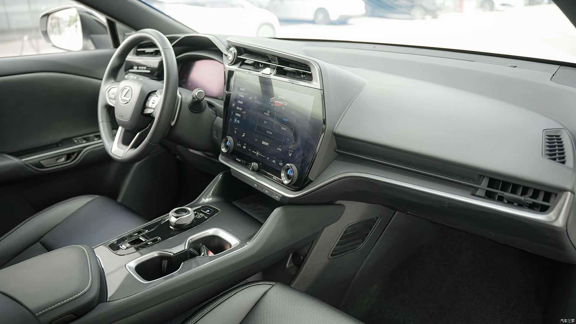 Lexus RZ, 2023 10