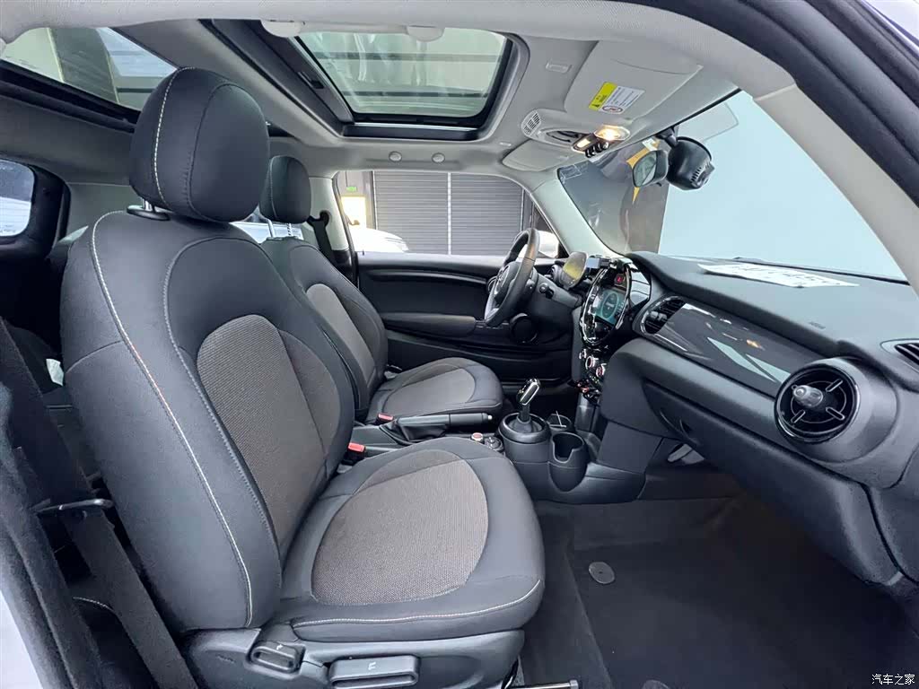 Mini ONE, 2024 19