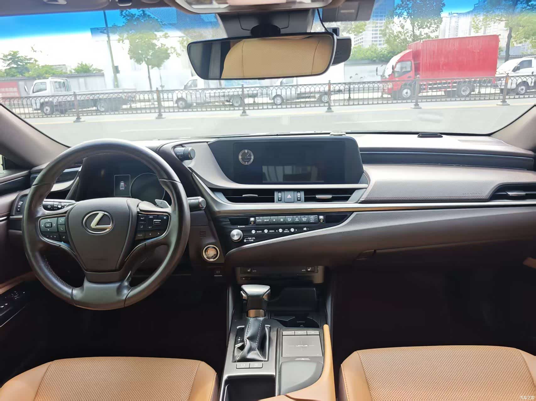 Lexus ES, 2021 9